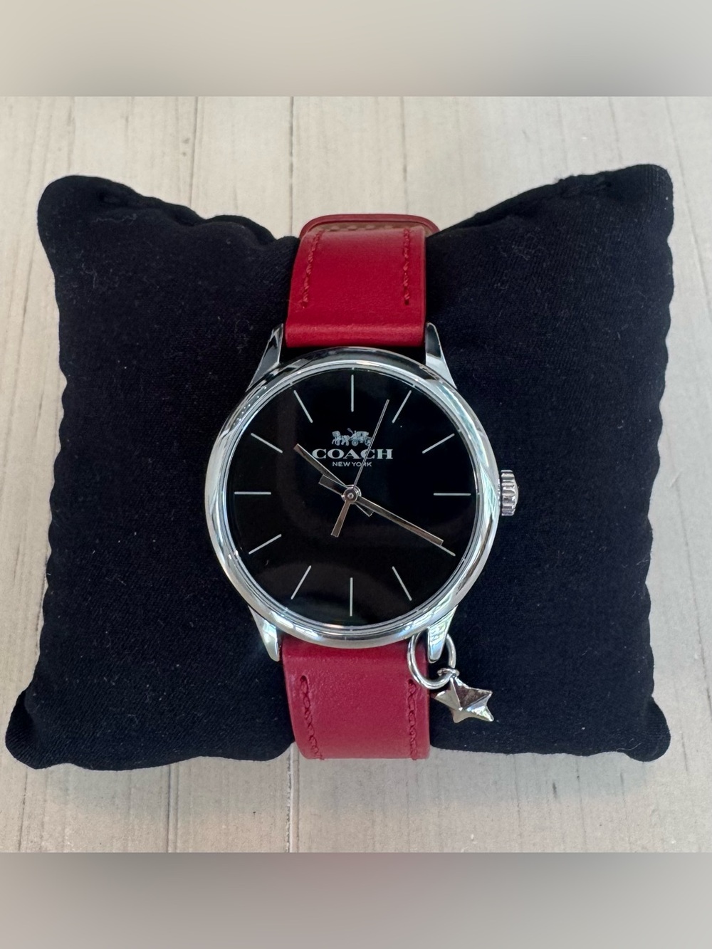 NIB 2016 Coach Ruby 32mm Women’s Watch W1549 Red Leather Black Dial Box & Manual